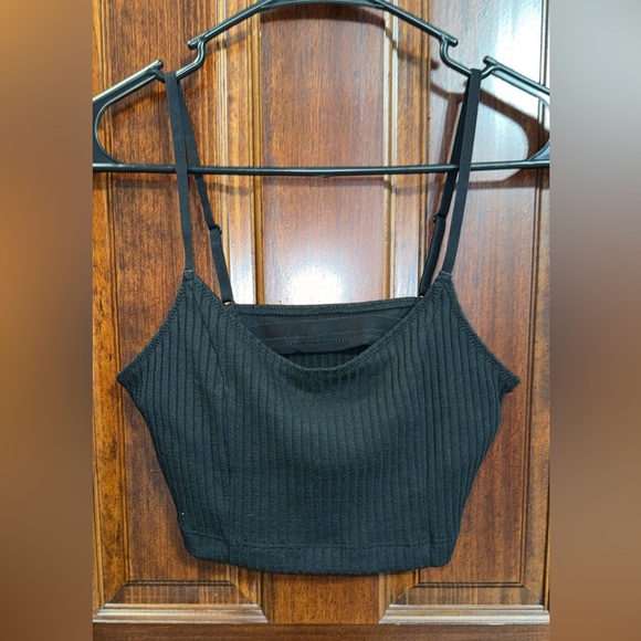 Black Cropped Tank Top - Picture 1 of 4